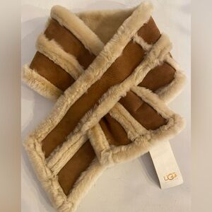 UGG chestnut sheepskin Scarf vintage NWT